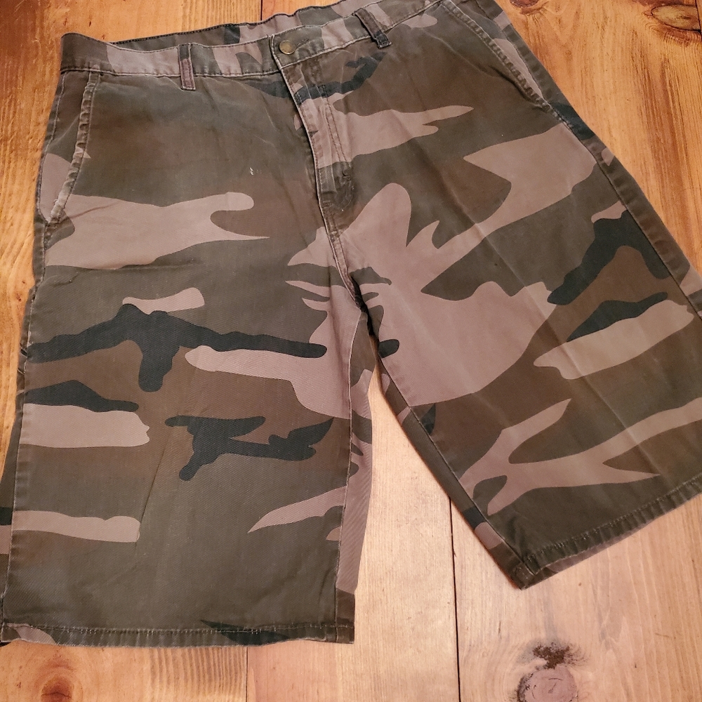 Dickies camo shorts.